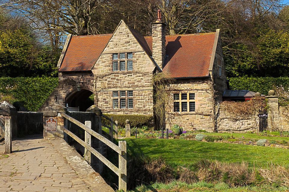 property valuation report cost