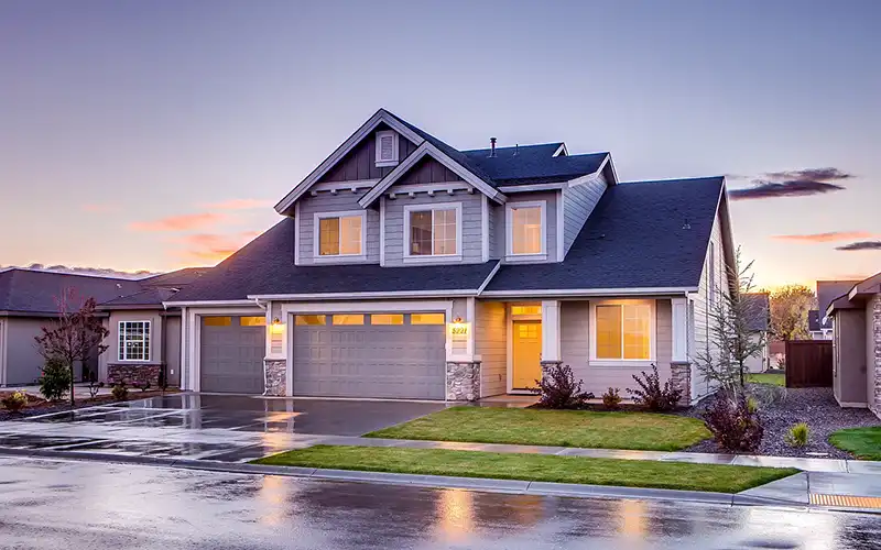 The Accuracy of Real Estate Valuations